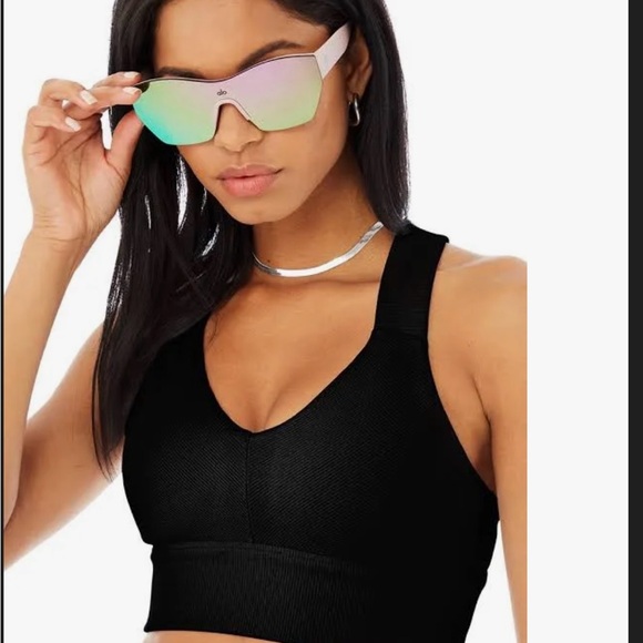 ALO Yoga Stunner Sunglasses-Pink Mirror/Black - Picture 2 of 7